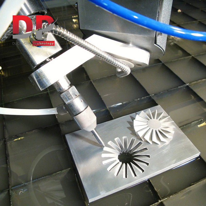 Cắt tia nước 3D