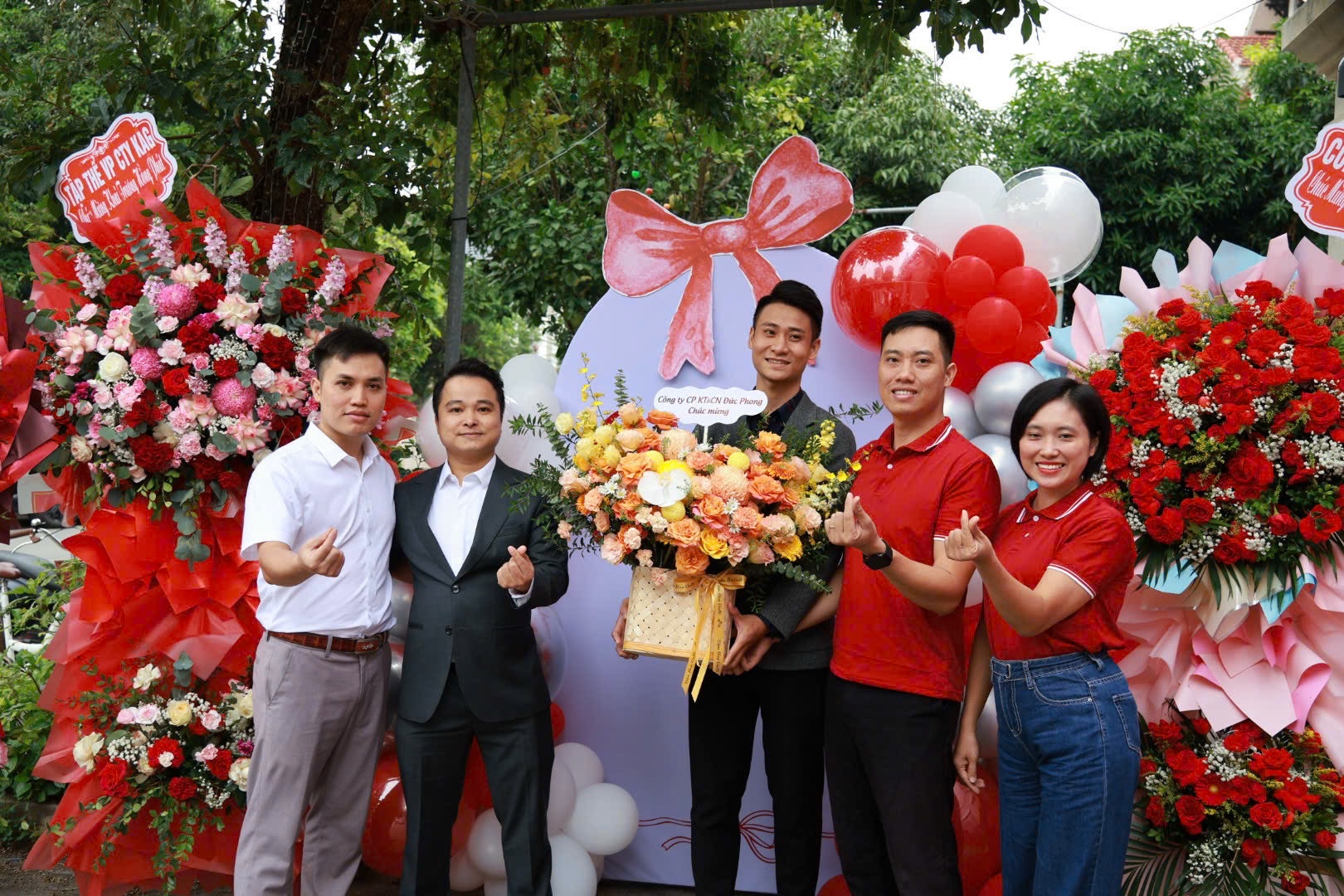 Đức Phong tham dự lễ khai trường 123 Snap photobooth